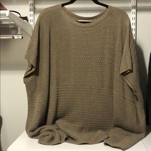 Poncho/sweater